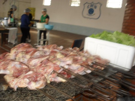 06 -  O galeto pronto para ir para a churrasqueira.